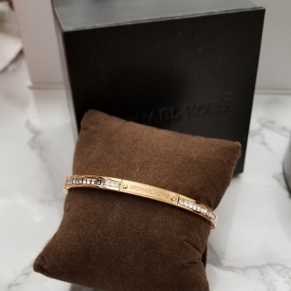 Michael Kors Pave Crystal Logo Plate bangle